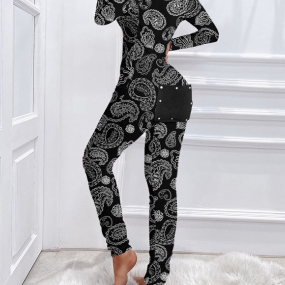 Paisley print adult pajamas - Picture 3 of 6